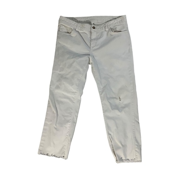 Burberry London Jeans Distressed Cropped White Size 32 Waist (measured) - Picture 1 of 10